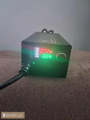 nowa ładowarka do baterii li-ion napięcie na wyjściu 87,6V, natężenie regulowane 2-8 A cena 250 zł - Zdjęcie 2 - DEALLO.PL