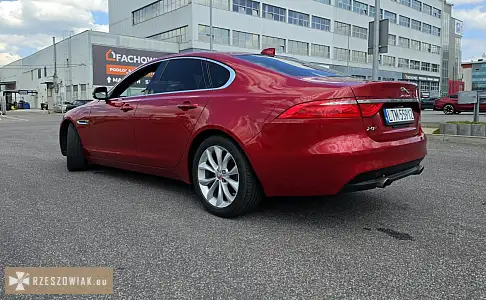 Jaguar xf 2.0 benzyna 250 km (2018) – niski przebieg - Zdjęcie 7 - KRAKOWIACZEK.EU