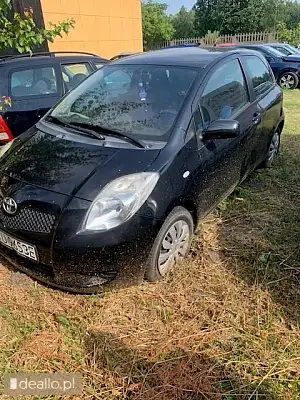 Trzydrzwiowa Toyota Yaris z 2006 roku 1.3 benzyna - II licytacja - [eLicytacje] - DEALLO.PL