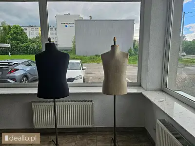 [eLicytacje] II licytacja - Manekiny krawieckie + wyposażenie sklepu - DEALLO.PL
