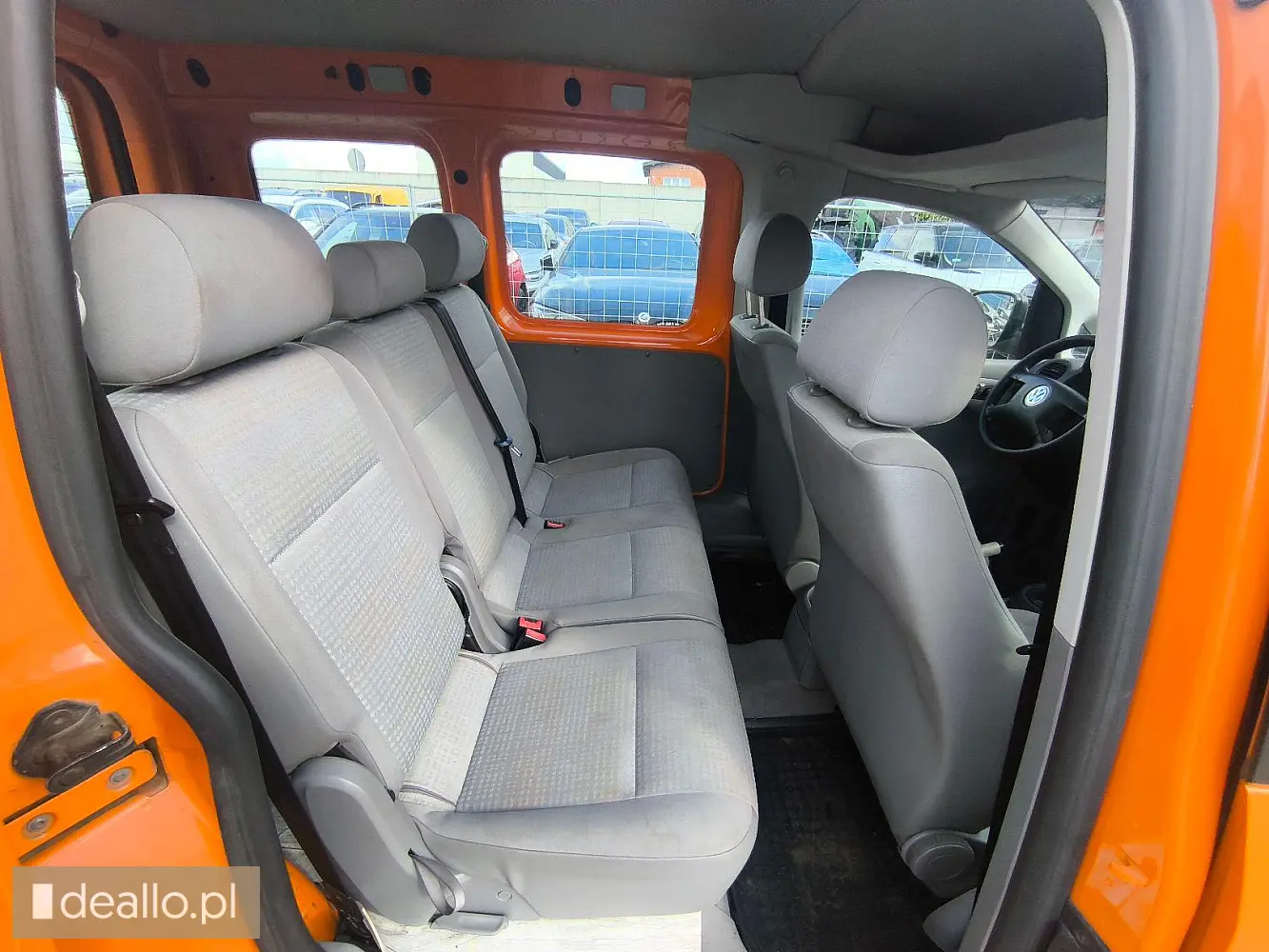 Volkswagen Caddy III kombi z 2005 roku, z silnikiem diesla 1.9L moc 55kW. - I licytacja - [eLicytacj - Zdjęcie 2 - DEALLO.PL