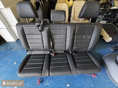 [eLicytacje] I licytacja - Komplet foteli skórzanych wraz z kompletem tapicerek drzwi VW Amarok r. p - POZNANIAK.NET