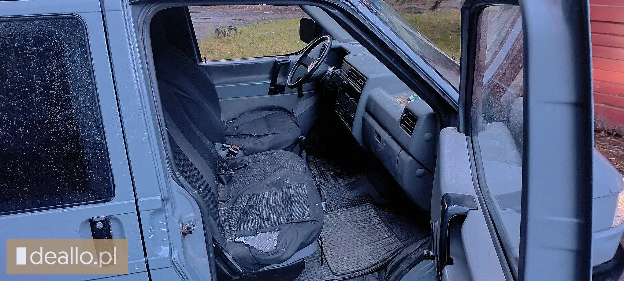 Samochód osobowy Volkswagen Transporter, rok prod. 1994, poj. 1.9 Diesel - I licytacja - [eLicytacje - Zdjęcie 4 - WARSZAWIAK.EU