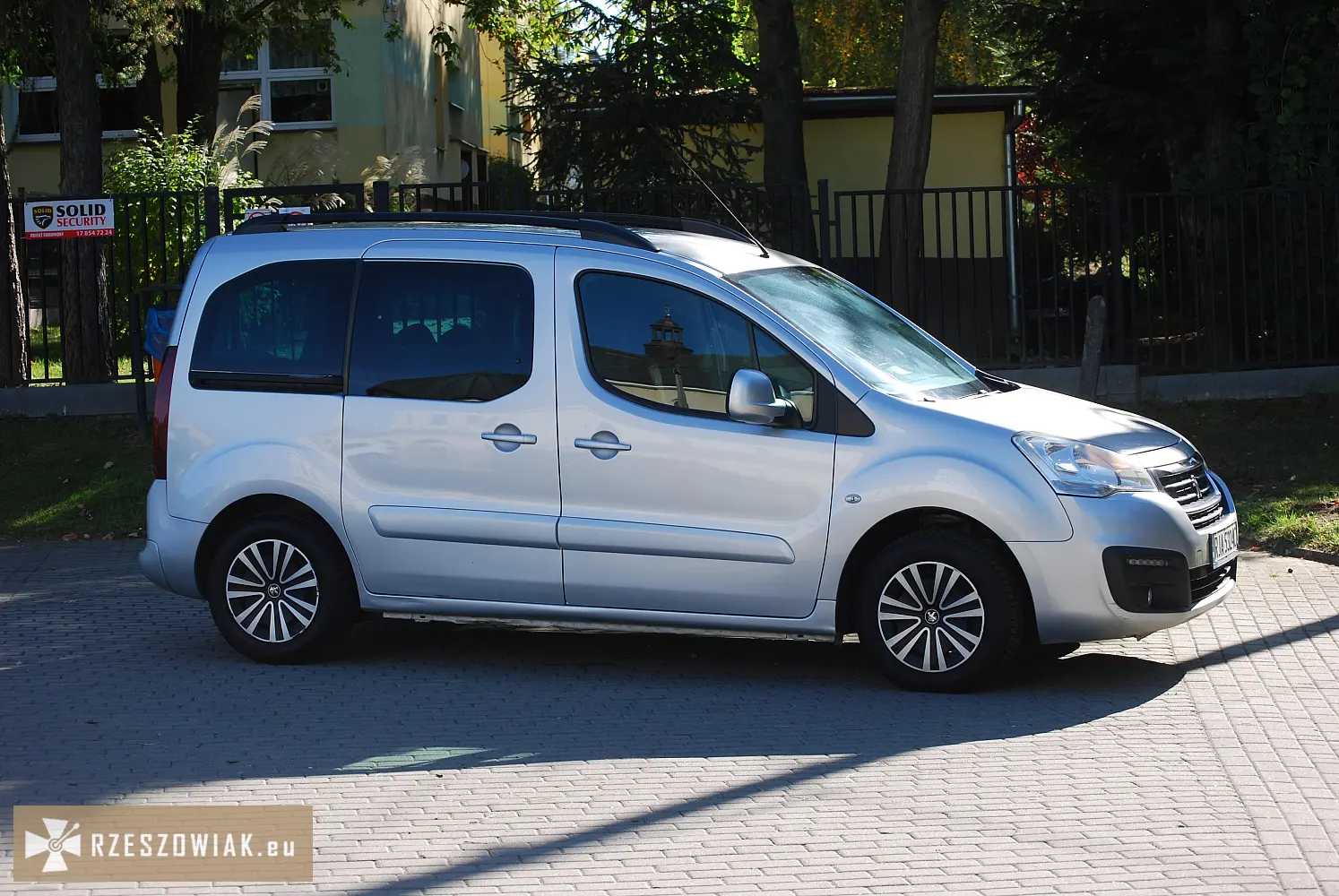 Peugeot partner ii fl 1.6 bluehdi (99 km) | salon polska | i właściciel | 2 przesuwne drzwi | fv 23% - Zdjęcie 4 - WARSZAWIAK.EU