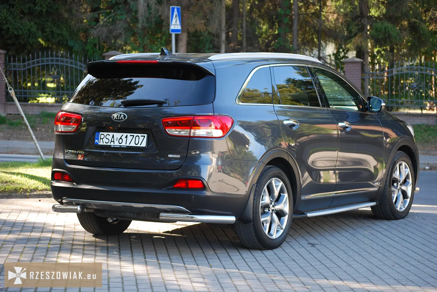 Kia sorento 2.0 crdi (185 km) awd auto | salon polska | max wersja 7 miejsc | serwis aso - Zdjęcie 9 - WARSZAWIAK.EU
