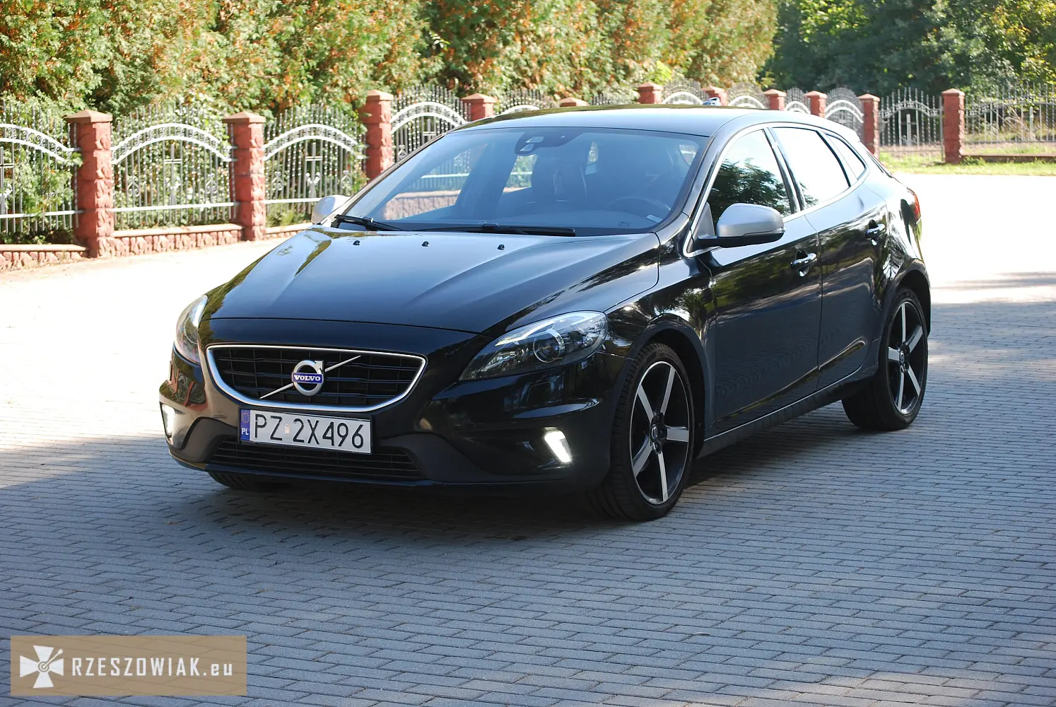 Volvo v40 II 2.0 d2 (120 km) | oryginalna wersja r-design - Zdjęcie 1 - WARSZAWIAK.EU