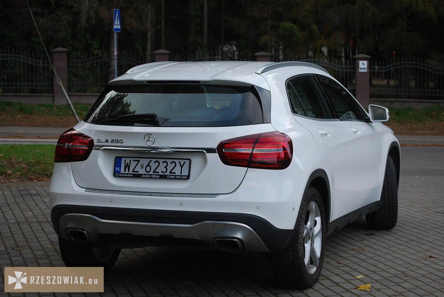 Mercedes-benz gla x156 1.6 | benzyna 156 km | automat | jasne wnętrze - Zdjęcie 8 - WARSZAWIAK.EU