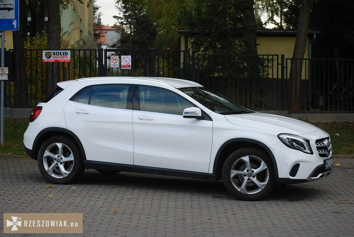 Mercedes-benz gla x156 1.6 | benzyna 156 km | automat | jasne wnętrze - Zdjęcie 5 - WARSZAWIAK.EU