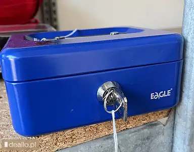 [eLicytacje] I licytacja - Metalowe kasetki na pieniądze i dokumenty marki EAGLE. - DEALLO.PL