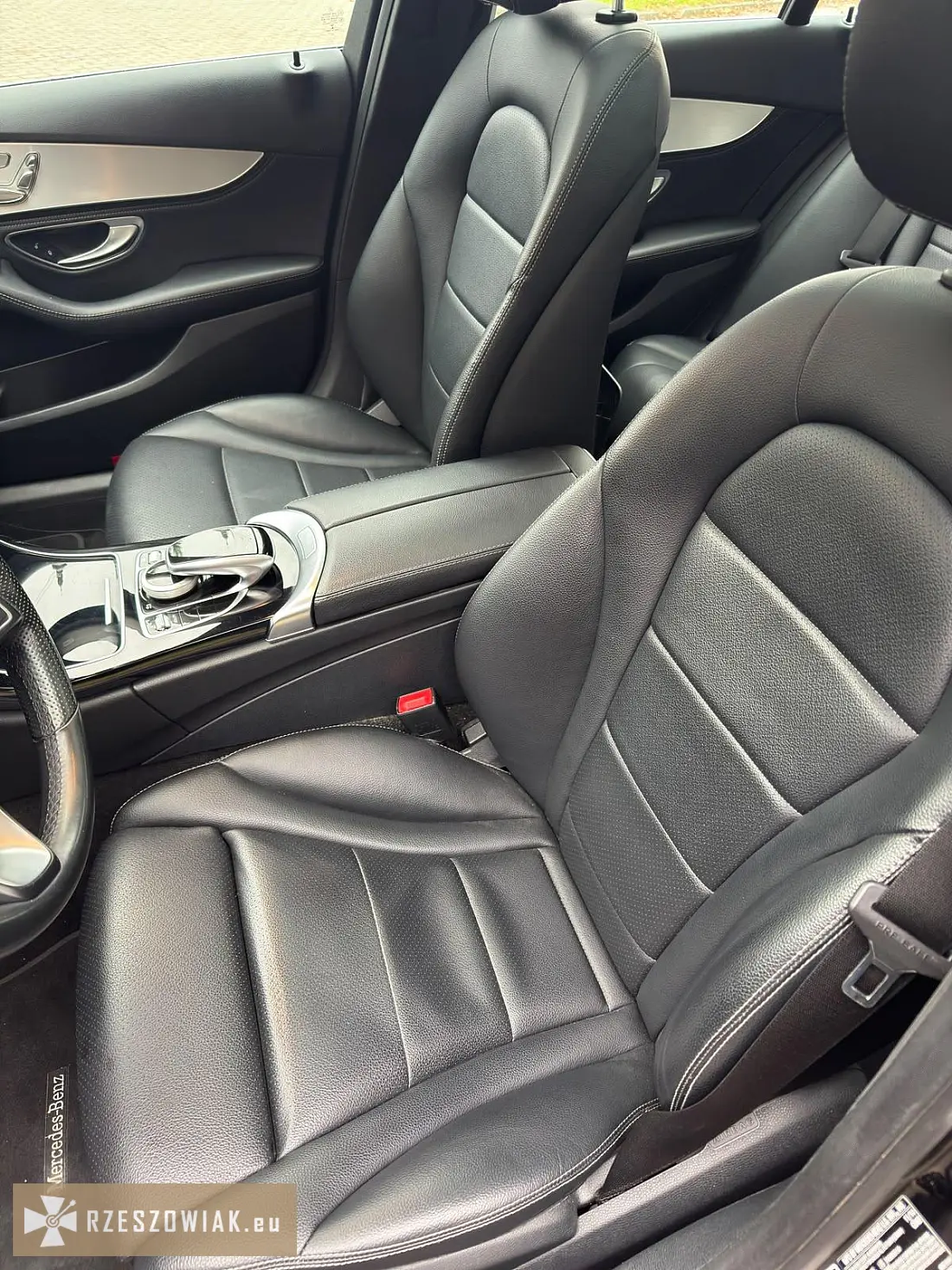 Mercedes-benz klasa c w205 c300 2.0 turbo 245 km | 4matic (4x4) | automat | panorama | - Zdjęcie 10 - DEALLO.PL