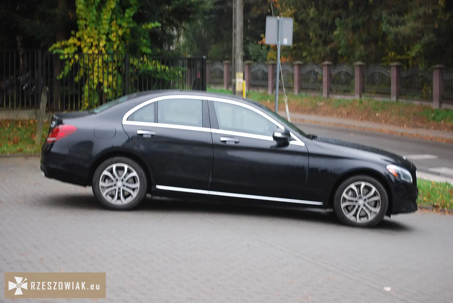 Mercedes-benz klasa c w205 c300 2.0 turbo 245 km | 4matic (4x4) | automat | panorama | - Zdjęcie 5 - DEALLO.PL
