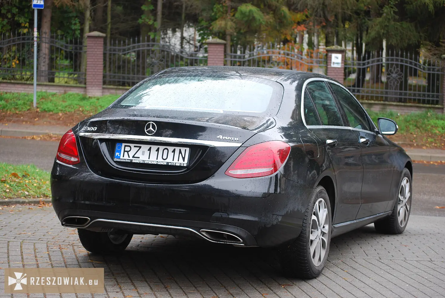 Mercedes-benz klasa c w205 c300 2.0 turbo 245 km | 4matic (4x4) | automat | panorama | - Zdjęcie 9 - DEALLO.PL