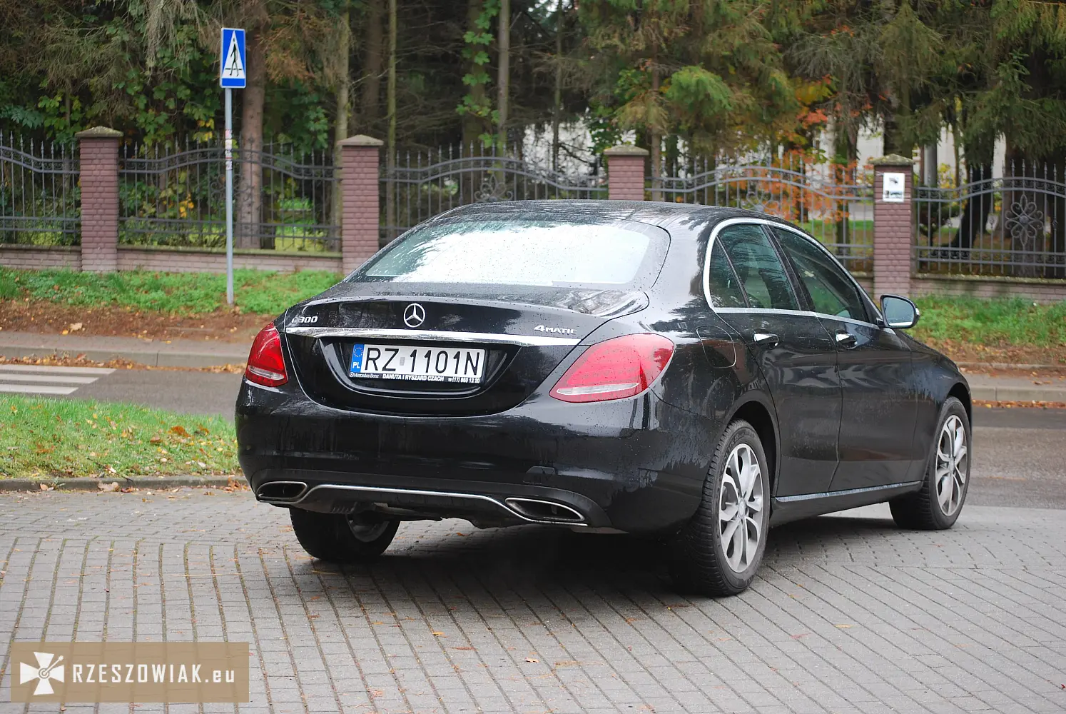 Mercedes-benz klasa c w205 c300 2.0 turbo 245 km | 4matic (4x4) | automat | panorama | - Zdjęcie 8 - DEALLO.PL